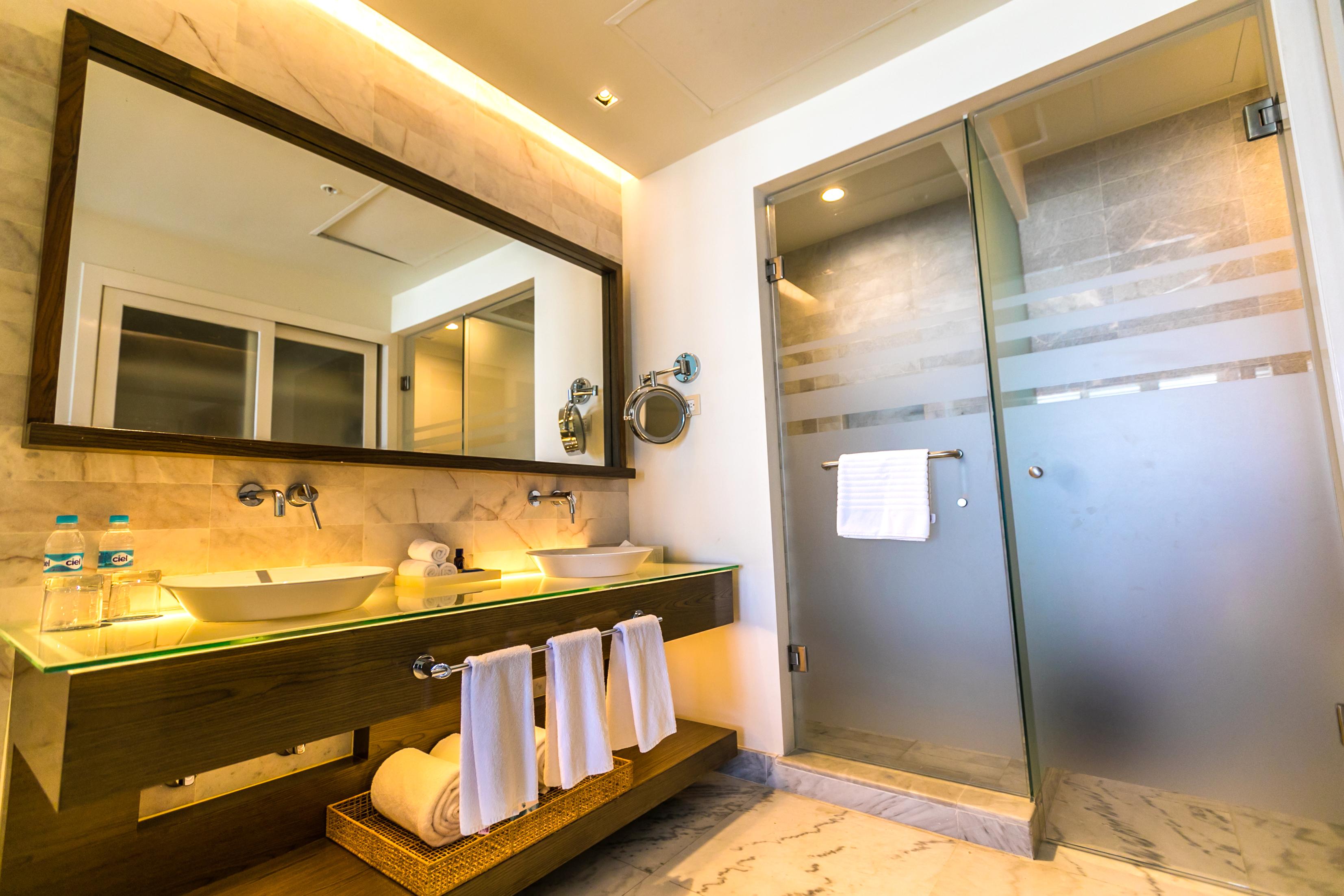 Palacio Mundo Imperial Riviera Diamante אקפולקו מראה חיצוני תמונה A bathroom in a hotel