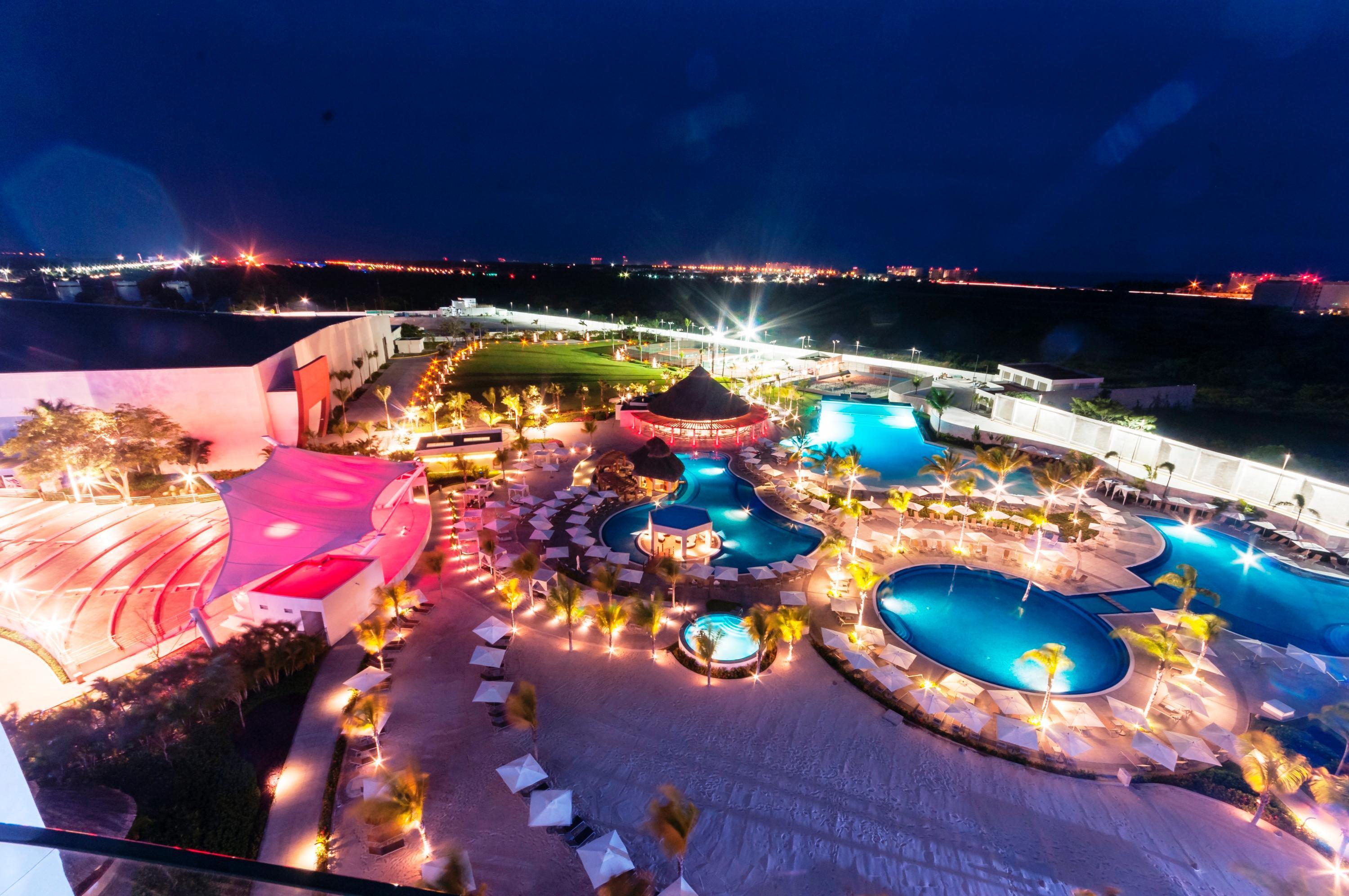 Palacio Mundo Imperial Riviera Diamante אקפולקו מראה חיצוני תמונה Hard Rock Hotel Cancun